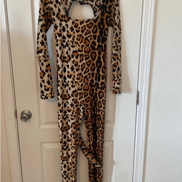 Leg Avenue Leopard Print Catsuit, Tail and accessories - Picture 2 of 7